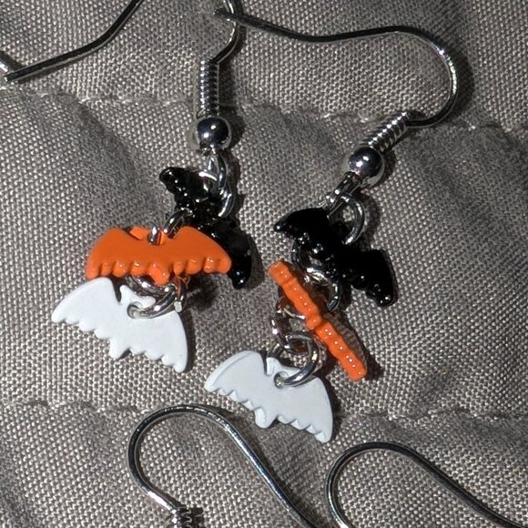 $1 with Bundle ~ Bat Earring Bundle 5196 - Picture 5 of 6